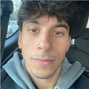 Laureato in Lettere Moderne presso l'Università di Urbino, impartisco ripetizioni di Latino.